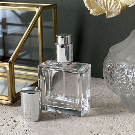 【レターパックプラス発送】 ６個まで購入可能　フランス製 スクエアーガラスアトマイザー 15ML【香水　フレグランス　アロマ　スプレー　ワークショップ　小ロット　全国一律600円】