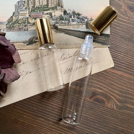 【クリックポスト対応】１５ml  ロールオンボトル　ゴールドキャップ　日本製（金冠キャップ）【香水　フレグランス　アロマ　肩こり　リフレッシュ　調香】