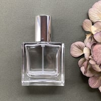 【クリックポスト対応】　2個 購入限定　フランス製 スクエアーガラスアトマイザー 15ML【香水　フレグランス　アロマ　スプレー　ワークショップ　小ロット　全国一律250円】