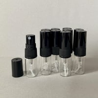 ＜500個＞２ML キャップ付きガラスアトマイザー 10個入り　黒色/スクリュー式【香水サンプル　香水サブスク　小分け　フレグランス　アロマ　小ロット】