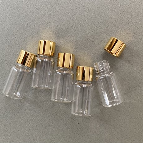 【クリックポスト対応】２.５ml 透明ガラス　スクリュー管　２個入り　日本製【香水サンプル　香水サブスク　アロマ　量り売り　小分け】