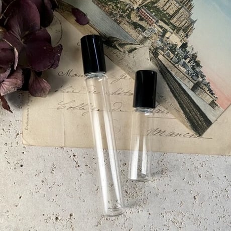 【クリックポスト対応】１０ml ロング　ロールオンボトル　ブラックキャップ　46344　日本製【メンズ　香水　フレグランス　アロマブレンド　調香　安眠】