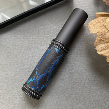 【クリックポスト対応】　パイソン革巻き　5ML メタルアトマイザー　MBKMBL12   日本製【再入荷　人気　メンズ　香水　フレグランス　アロマ　ギフト　キラキラ　お返し】