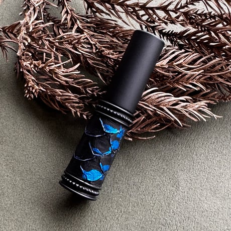 【クリックポスト対応】　パイソン革巻き　4ML メタルアトマイザー　MBKMBL16   日本製【再入荷　人気　メンズ　香水　フレグランス　アロマ　ギフト　キラキラ　お返し】