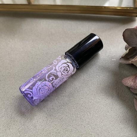 【クリックポスト対応】　４ml ラメバラ ロールオンボトル　パープル　日本製 【香水　アロマ　フレグランス　香り　薔薇　ギフト】