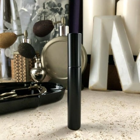 ＜10個以上40%OFF＞８ml  ALLマットブラック アトマイザー（シルバーメタルスプレーポンプ）日本製 【小ロット　マット　メンズ　香水　フレグランス　アロマ　調香】