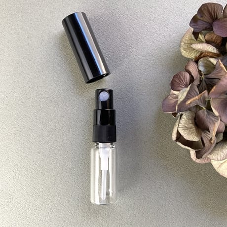 【クリックポスト対応】　３ml クリアーアトマイザー　黒プラスチックキャップ／黒スプレーポンプ　日本製 【香水　フレグランス　アロマ　レッスン　調香　ワークショップ　漏れない】