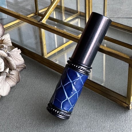 【クリックポスト対応】　クロコダイル革巻き　4ML メタルアトマイザー　ブラック　BKBL01　日本製【新色　香水　フレグランス　アロマブレンド　お返し　ギフト】