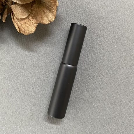 【クリックポスト対応】　５ml ALLマットブラックアトマイザーブ　黒スプレーポンプ　日本製 【メンズ　香水　フレグランス　アロマ　ギフト　ノベルティー】