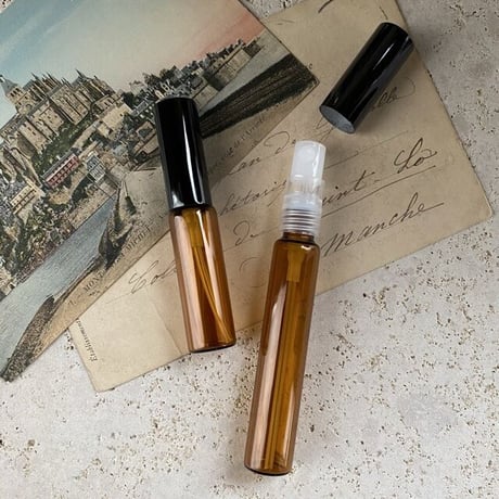 【クリックポスト対応】　８ml 遮光瓶アトマイザー　黒アルミキャップ　日本製 【小分け　メンズ　香水　フレグランス　アロマ　消毒　除菌　ハッカ油　睡眠】