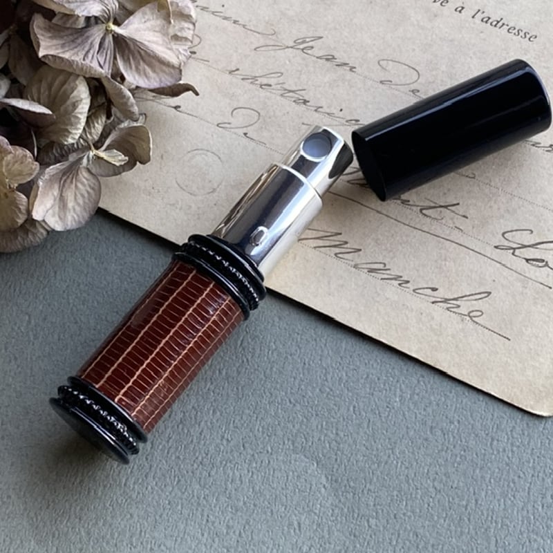 クリックポスト対応】 リザード革巻き メタルアトマイザー ピアノ