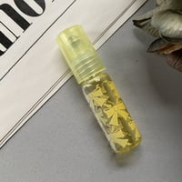 【クリックポスト対応】　４ml リボン柄 ロールオンボトル　イエロー　日本製