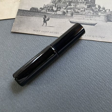【クリックポスト対応】　５ml カラーアトマイザー　ブラック　黒プラスチックキャップ／黒スプレーポンプ　日本製 【香水　フレグランス　アロマ　ギフト】