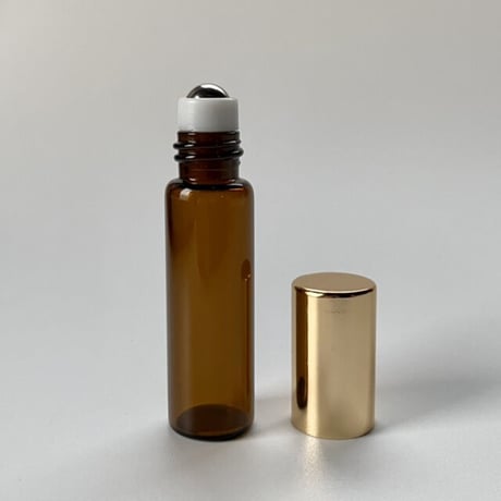 【クリックポスト対応】　５ml 遮光瓶 ロールオンボトル  金冠 3個セット　じょうご１個 オープナー１枚付き【ゴールド　ネイルオイル　香油　香水　フレグランス　アロマブレンド　調香】