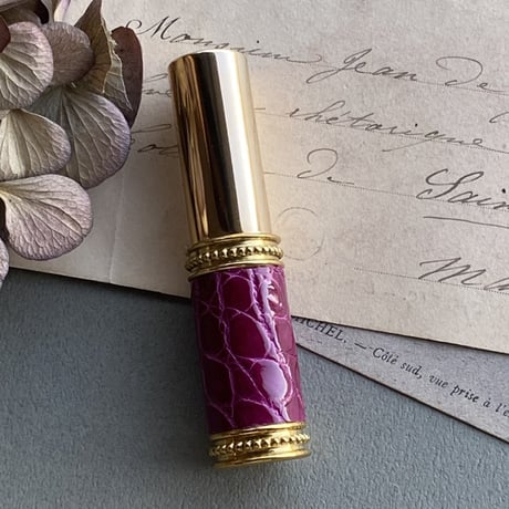 【クリックポスト対応】　クロコダイル革巻き　4ML メタルアトマイザー　ピカゴールド　PGD-CHEPK04　日本製【ピンク　香水　フレグランス　お返し　アロマ　お返し　ギフト】