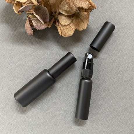 【クリックポスト対応】　５ml ALLマットブラックアトマイザーブ　黒スプレーポンプ　日本製 【メンズ　香水　フレグランス　アロマ　ギフト　ノベルティー】