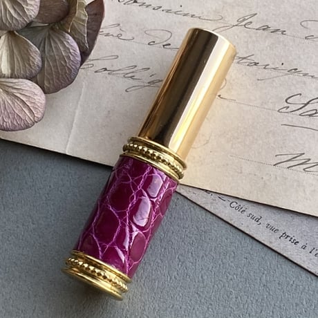 【クリックポスト対応】　クロコダイル革巻き　4ML メタルアトマイザー　ピカゴールド　PGD-CHEPK04　日本製【ピンク　香水　フレグランス　お返し　アロマ　お返し　ギフト】