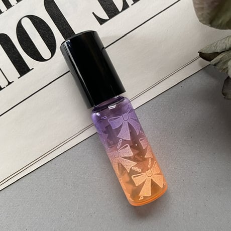 【クリックポスト対応】　４ml リボン柄 ロールオンボトル　OR/PU　日本製　クリックポスト発送