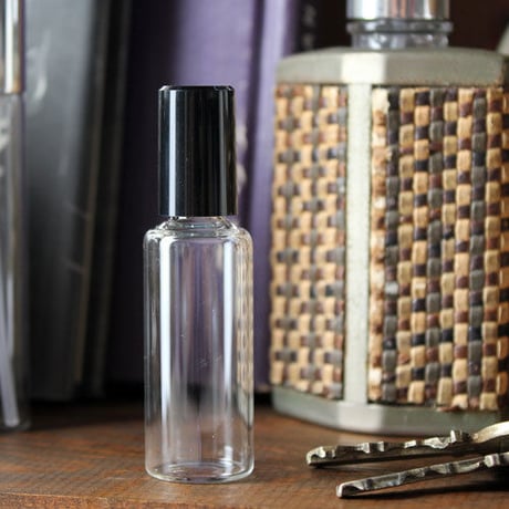 【クリックポスト対応】１０ml ロールタイプ　日本製（ブラックキャップ ロールオン  43145）【メンズ　香水　フレグランス　アロマ　爪のケア　ネイル】