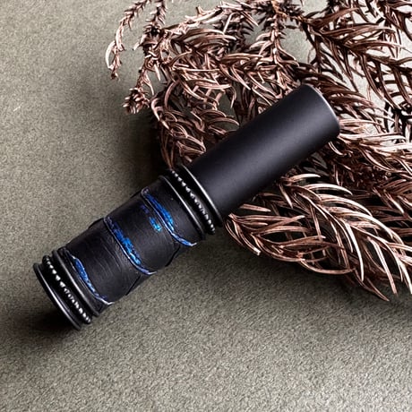 【クリックポスト対応】　パイソン革巻き　4ML メタルアトマイザー　MBKMBL16   日本製【再入荷　人気　メンズ　香水　フレグランス　アロマ　ギフト　キラキラ　お返し】