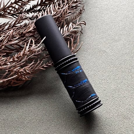 【クリックポスト対応】　パイソン革巻き　4ML メタルアトマイザー　MBKMBL16   日本製【再入荷　人気　メンズ　香水　フレグランス　アロマ　ギフト　キラキラ　お返し】