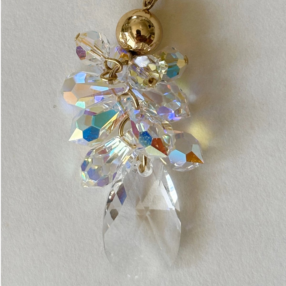 AURORA & CRYSTAL BOUQUET NECKLACE | LIVaccessories