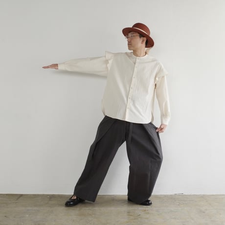 ノーカラーフレンズシャツ〈即お届け〉
