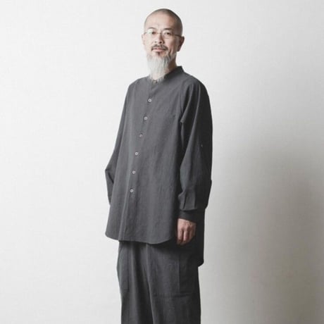 【再販】アップショルダーシャツ〈即お届け〉