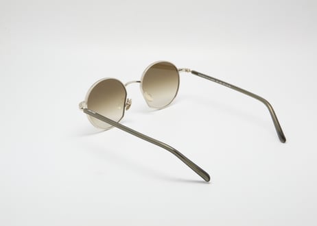 Leo  E52 -brown grad  Lens
