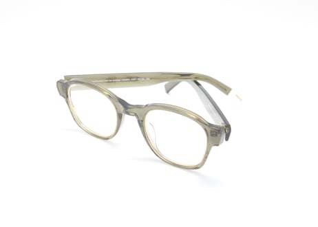 Roger E52 / Pale Gold