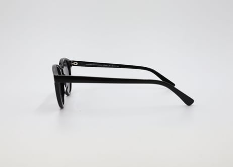 Cesar E2 Black Pola Lens (Asian Fit)
