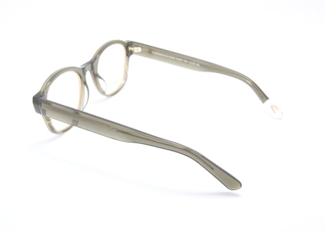 Roger E52 / Pale Gold