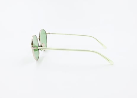 Leo  E28 - green  Lens