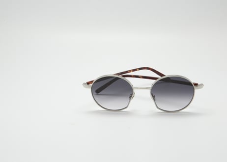 Leo  E20 - purple grad  Lens