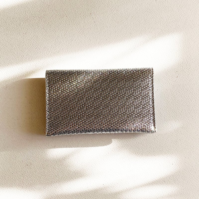 輝きの名刺ケース - PearlSilver Elegance】 薄型 レザー 本革