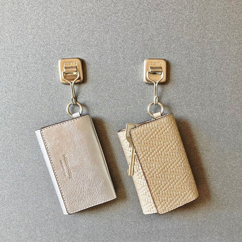 Pearl Glitter カードも入るキーケース 牛革 シルバー ゴールド