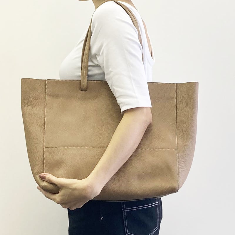 肉厚で柔らかいイタリアンレザートート】ベージュ トープ 本革