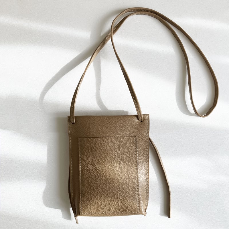 肉厚で柔らかい牛革ポシェット キャッシュレス ベージュ グレー レザー