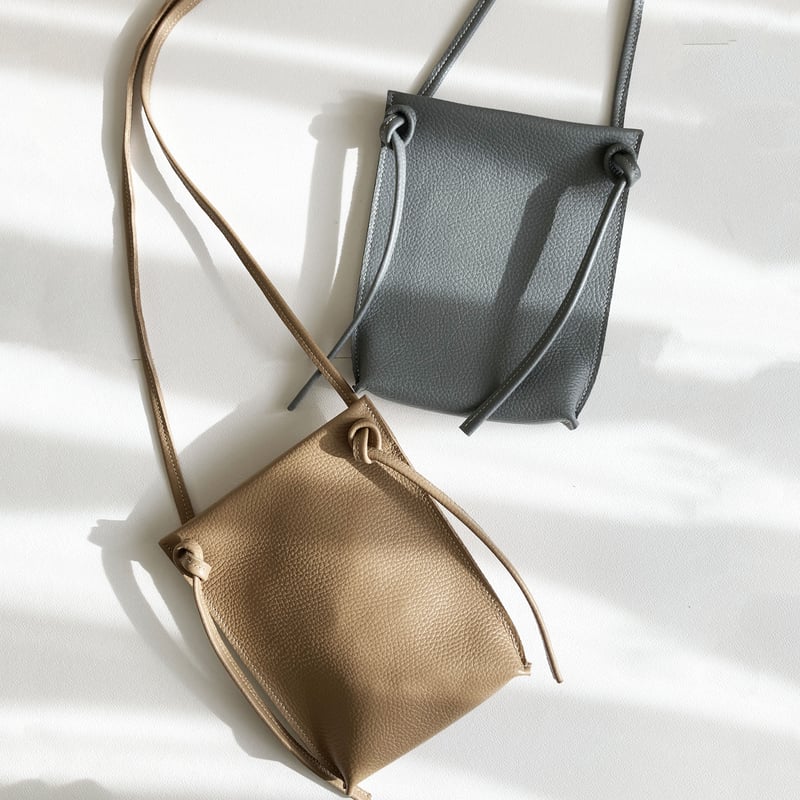 肉厚で柔らかい牛革ポシェット キャッシュレス ベージュ グレー レザー