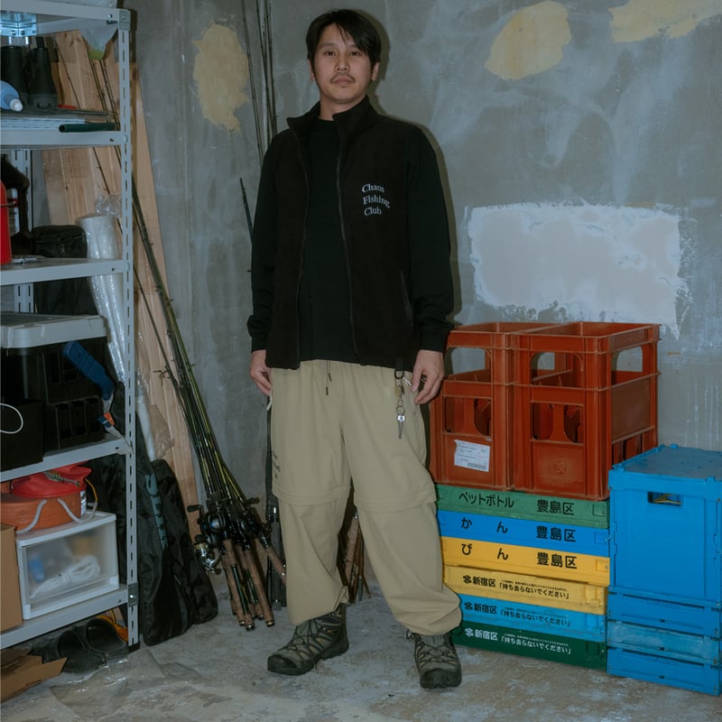 Arch Logo Fleece Vest BLACK | Chaos Fishing Club