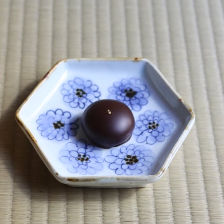 山口利枝 花詰文六角皿