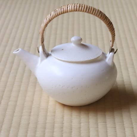 郡司慶子　三彩蓋物 郡司慶子 三彩蓋物 - メルカリ