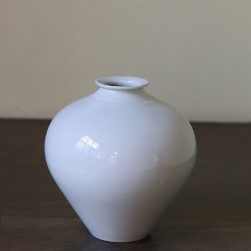 阿南維也 白磁花入 | 丹羽茶舗