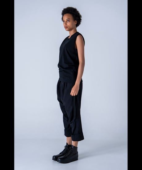 NU-1677 SLEEVELESS BACK PRINT T SHIRT - BLACK