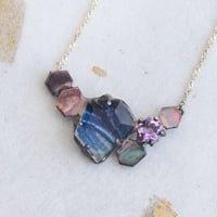 ピンク紫の六芒星ネックレス