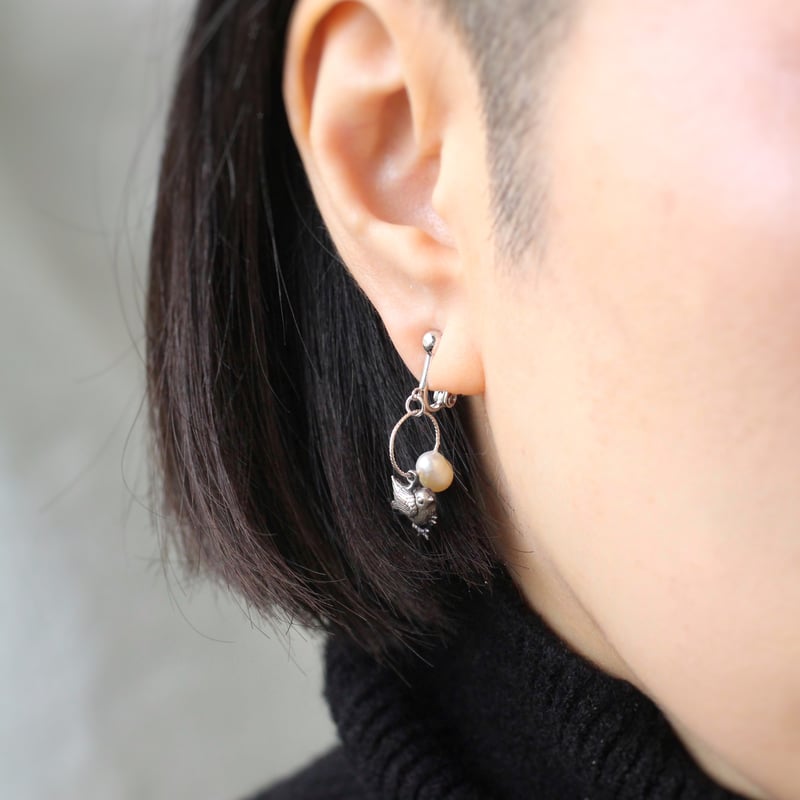 鳩の雛ピアス・イヤリング | Lissita