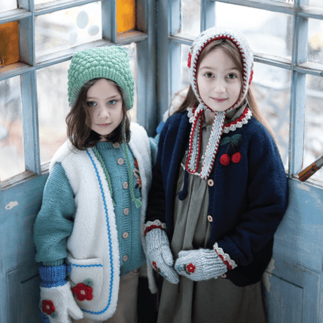 RKO_Floral Fluffy Mittens (WHITE/BLUE) / 1-2,3-4years