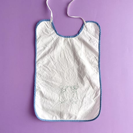 10s embroidery bib_girl
