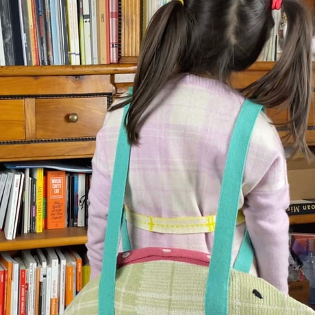 LIGNE NOIRE ENFANTS_ FISH BAG (Gold Beige/Water)
