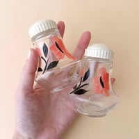flower saltshaker